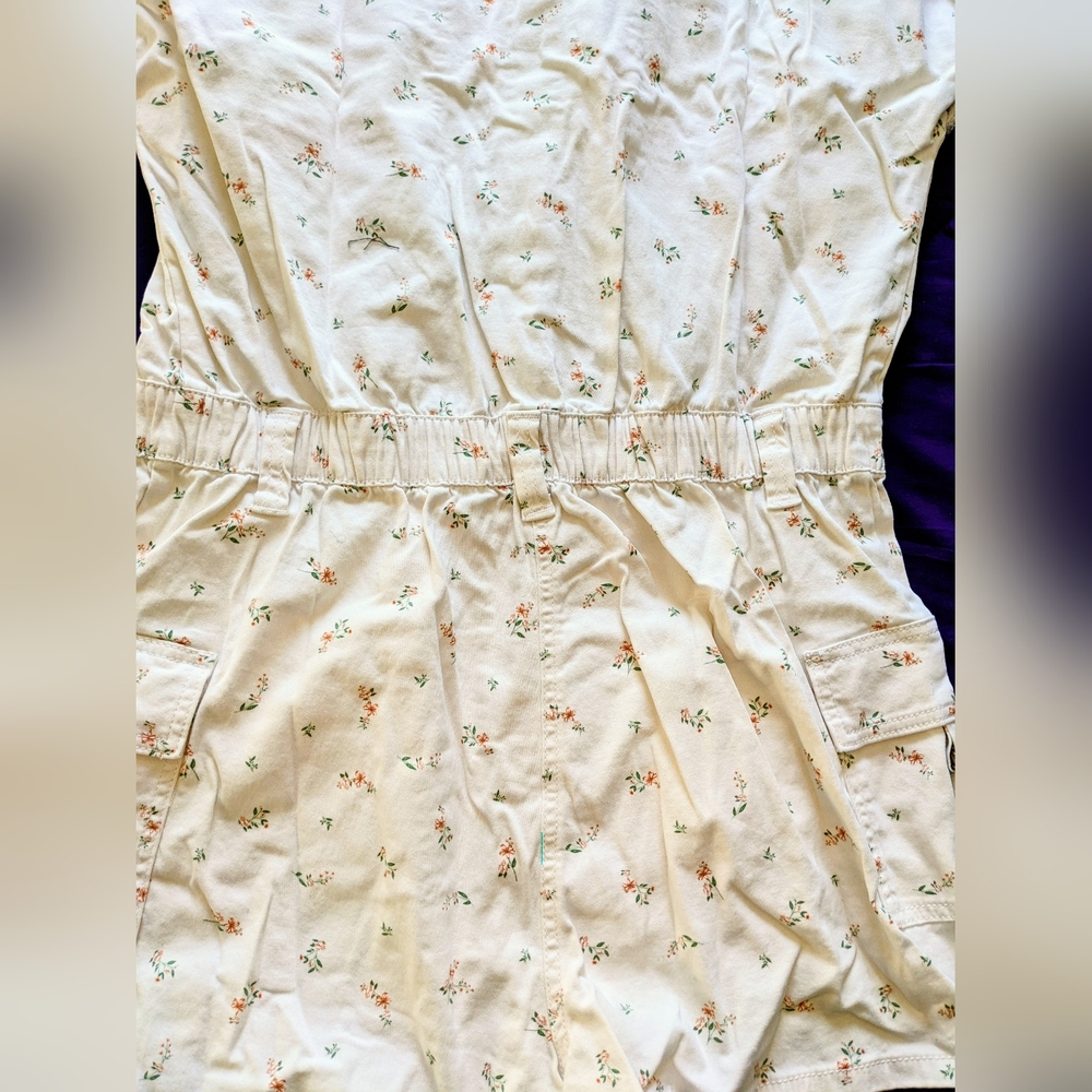 Celebrity Pink Women's Floral Cargo Romper - Picture 7 of 10